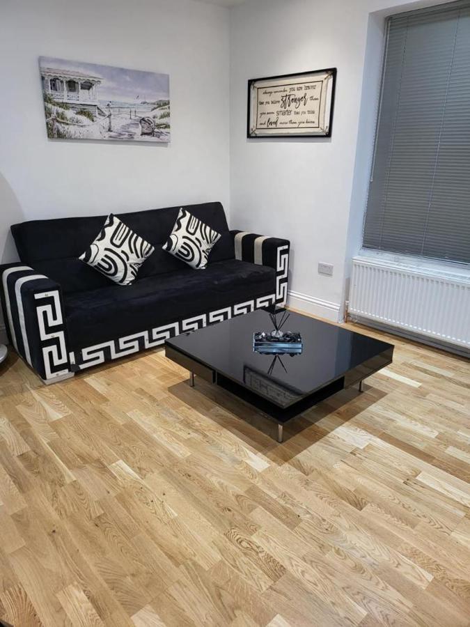 Fancy Basement Flat A Leilighet London Eksteriør bilde