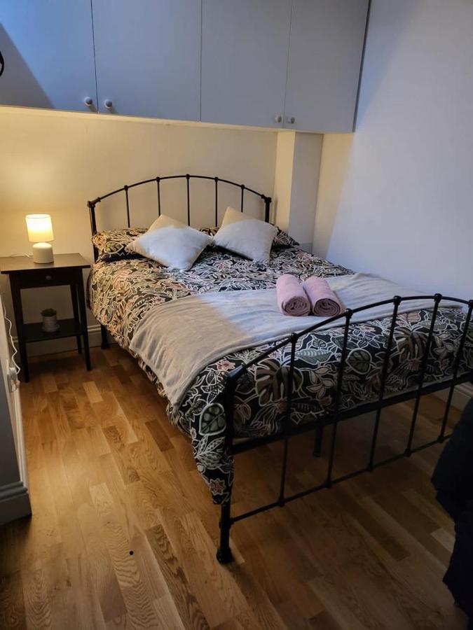 Fancy Basement Flat A Leilighet London Eksteriør bilde