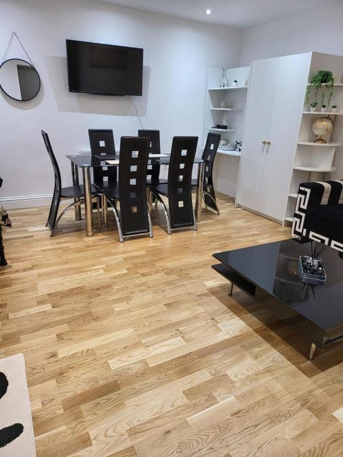 Fancy Basement Flat A Leilighet London Eksteriør bilde