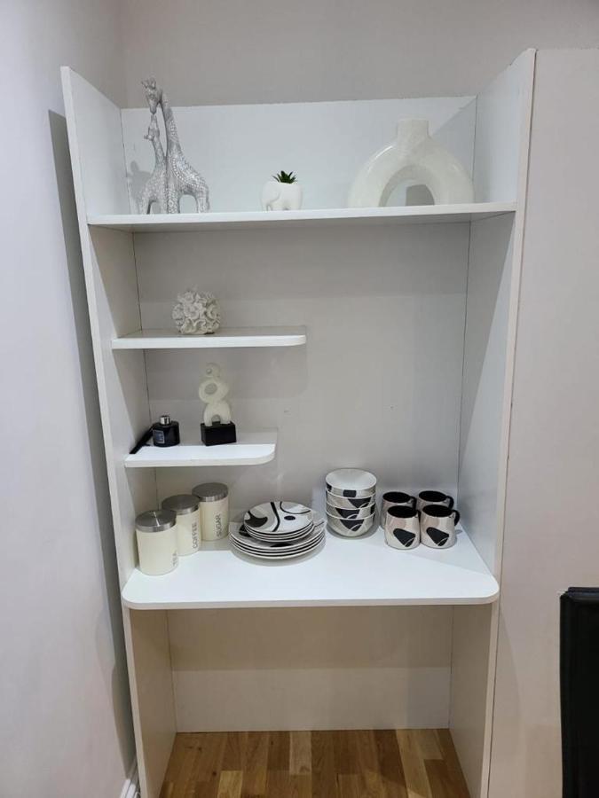 Fancy Basement Flat A Leilighet London Eksteriør bilde