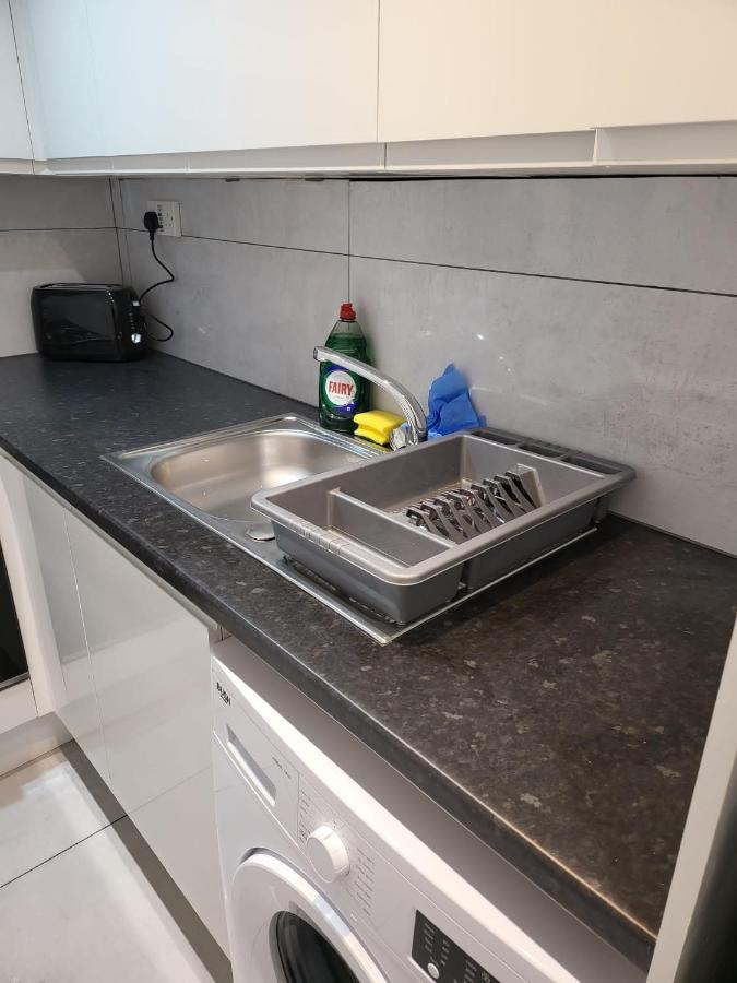 Fancy Basement Flat A Leilighet London Eksteriør bilde